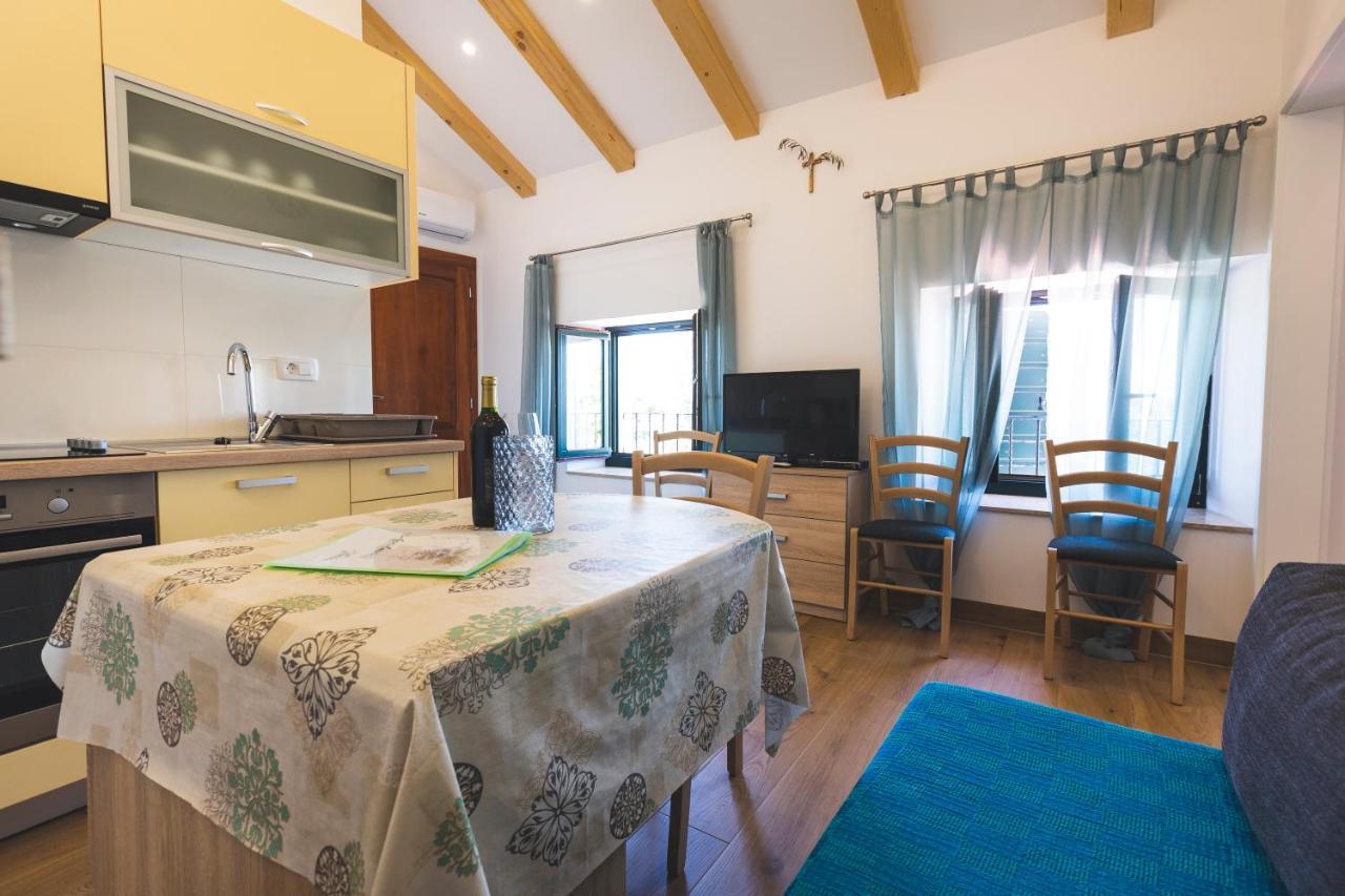 Vinea Apartmani Umag, Ulica G Garibaldia 2 エクステリア 写真