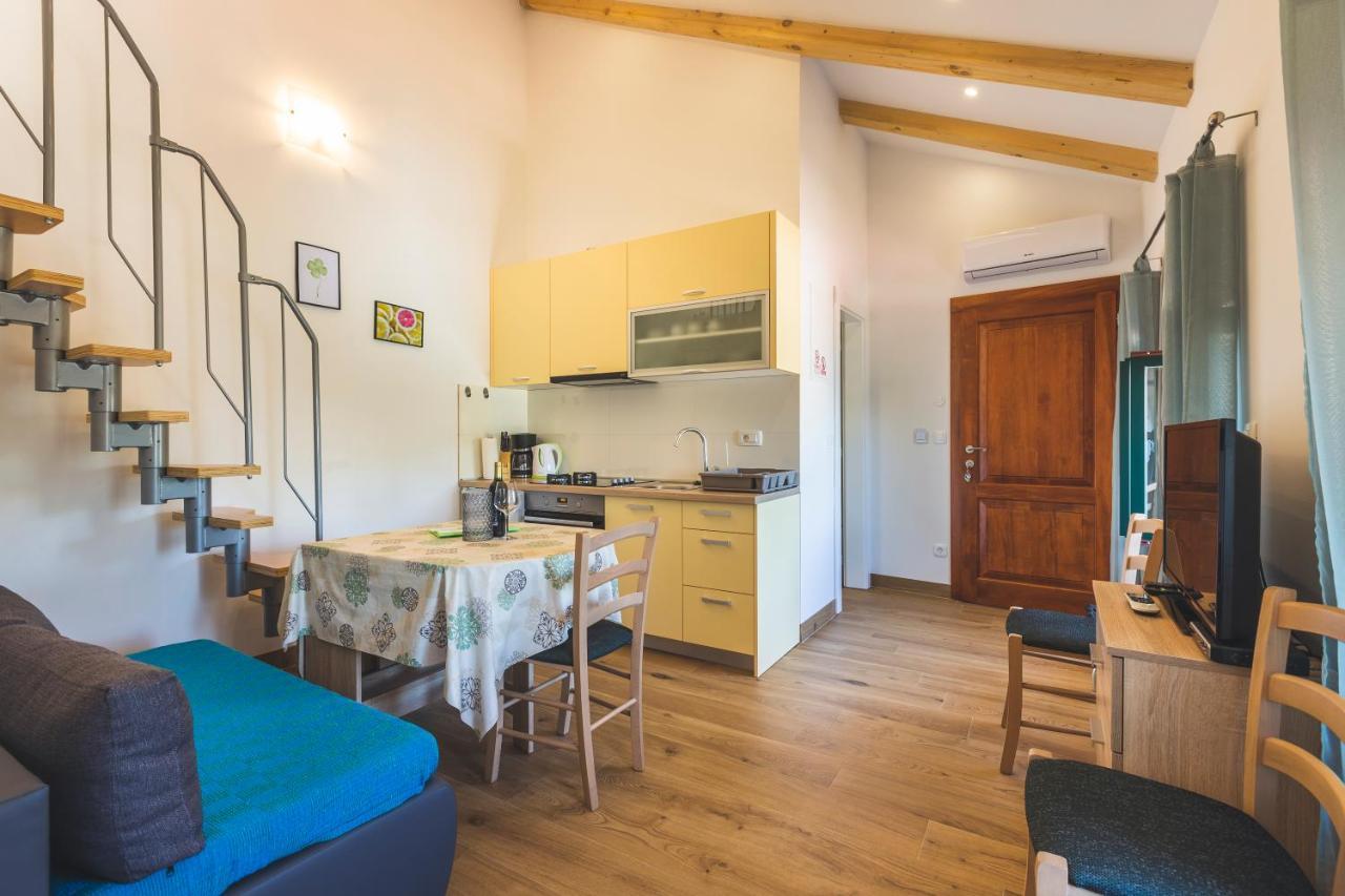 Vinea Apartmani Umag, Ulica G Garibaldia 2 エクステリア 写真