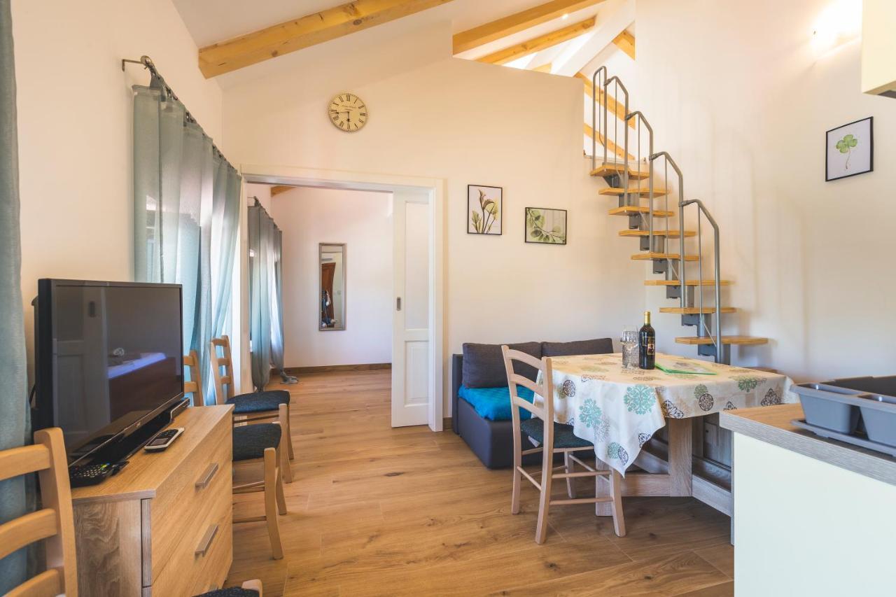 Vinea Apartmani Umag, Ulica G Garibaldia 2 エクステリア 写真