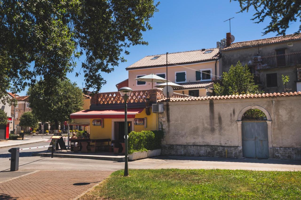 Vinea Apartmani Umag, Ulica G Garibaldia 2 エクステリア 写真