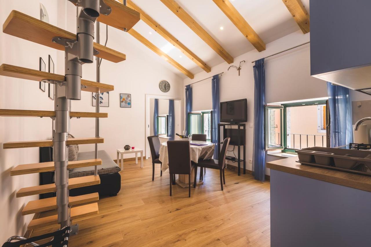 Vinea Apartmani Umag, Ulica G Garibaldia 2 エクステリア 写真