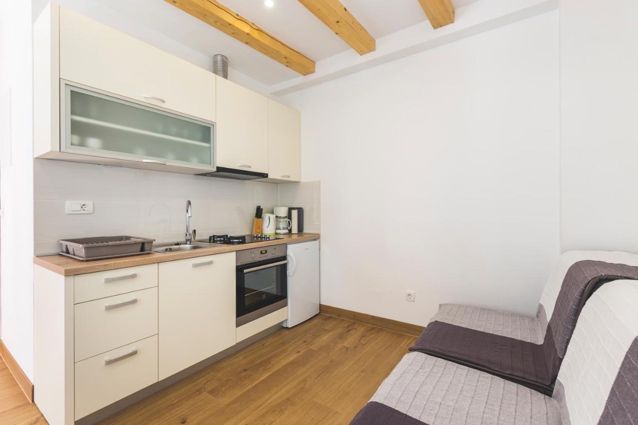 Vinea Apartmani Umag, Ulica G Garibaldia 2 エクステリア 写真