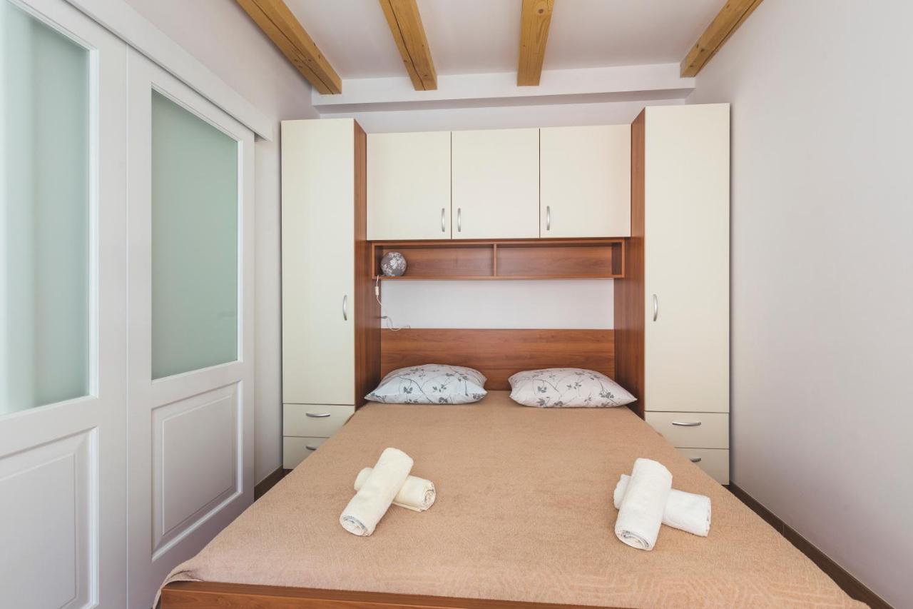 Vinea Apartmani Umag, Ulica G Garibaldia 2 エクステリア 写真